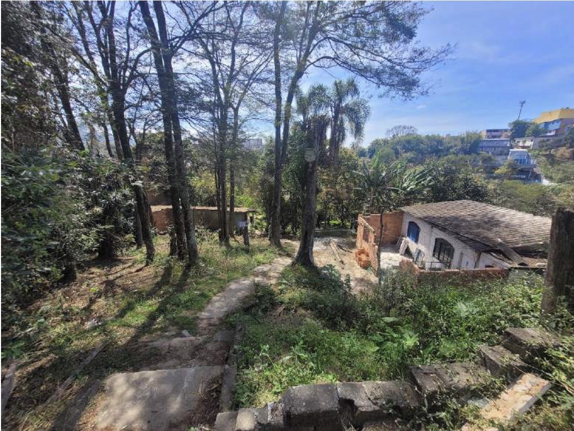 Imagem do imóvel Terreno / Área de 4.234 m² em Embu das Artes/SP – Chácaras São Marcos