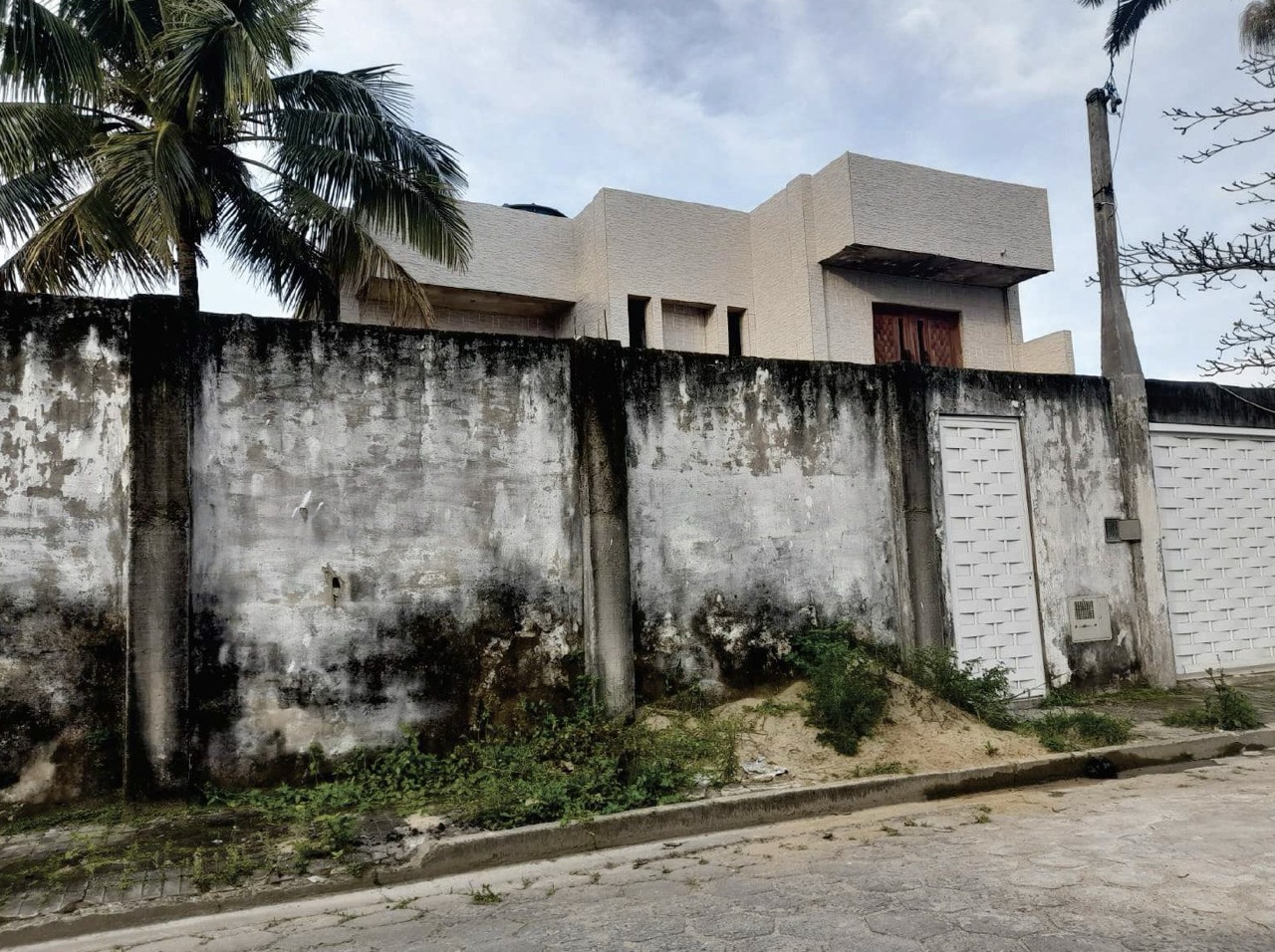 Imagem do imóvel Terreno de Esquina de 204 m² (12m x 17m) – Rua das Palmeiras x Rua Marília – Vila Oceanópolis – Caraguatatuba / Litoral SP